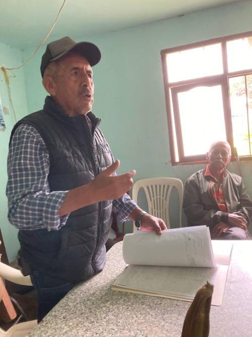 Unser Beauftragter vor Ort, Jesús Padilla, legt Rechenschaft ab.